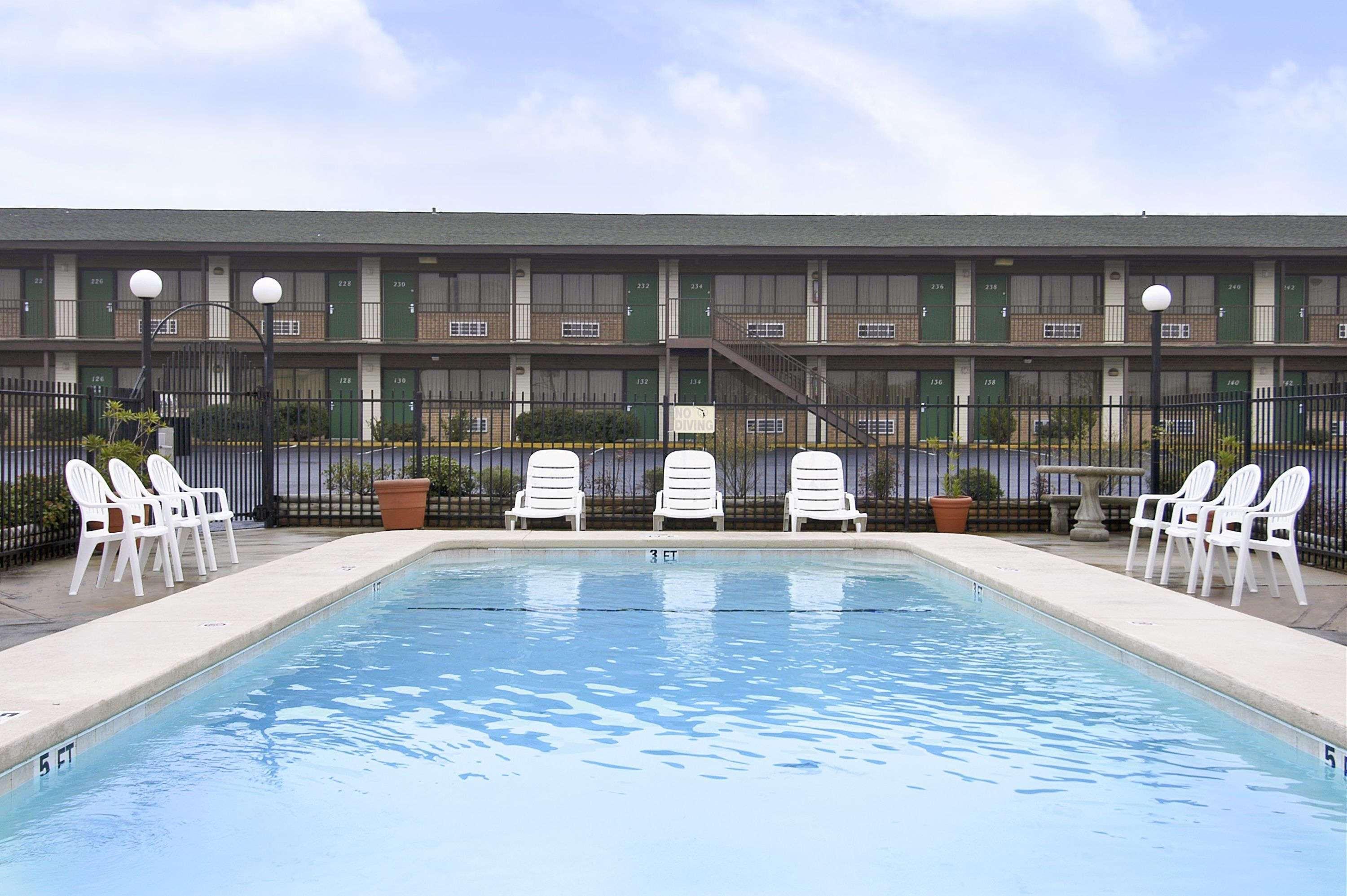 Super 8 By Wyndham Giddings Hotel Kültér fotó