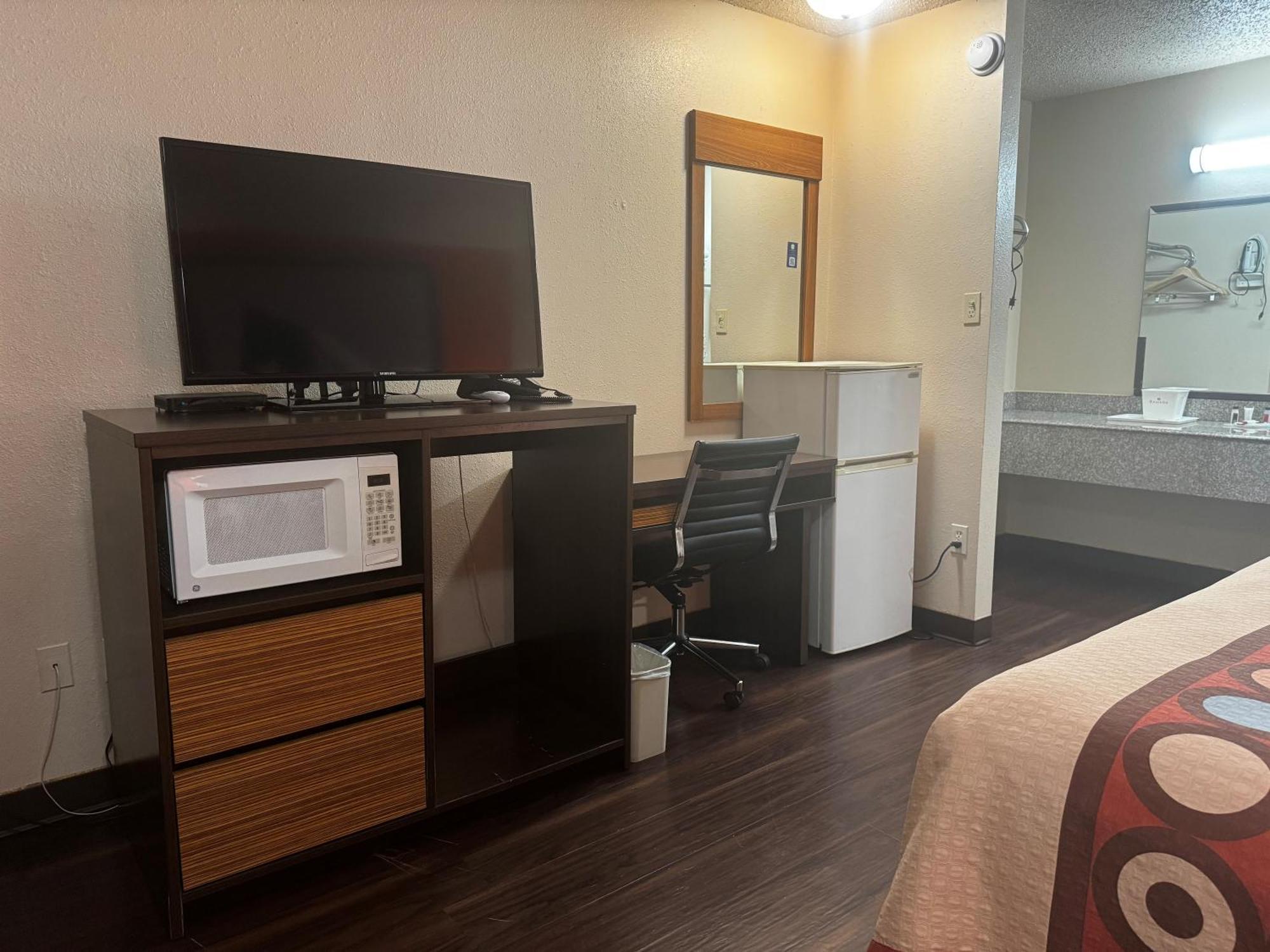 Super 8 By Wyndham Giddings Hotel Kültér fotó